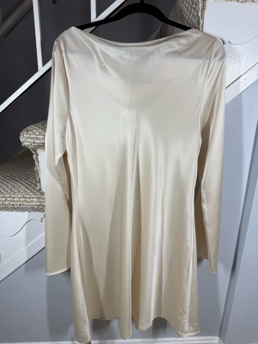 NWT Reformation Pike Satin Dress in Almond - Picture 6 of 15